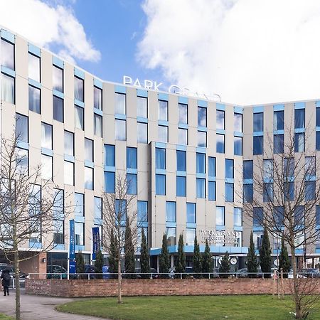 Park Grand Heathrow Hotel Hounslow Kültér fotó