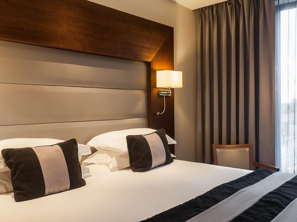 Park Grand Heathrow Hotel Hounslow Kültér fotó