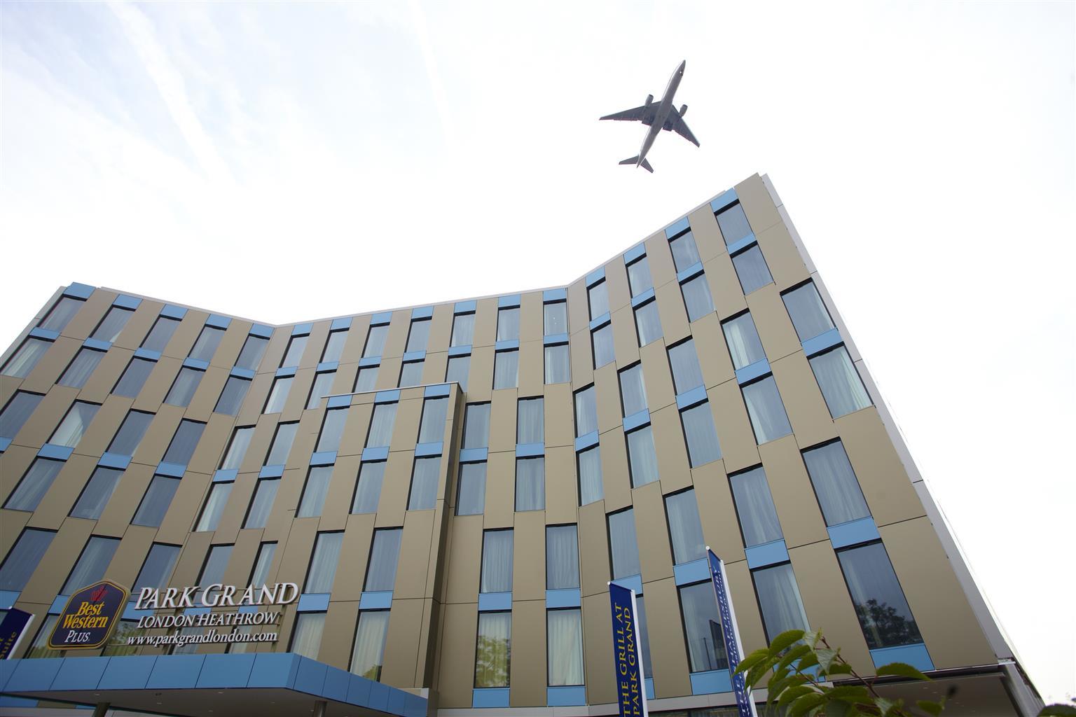 Park Grand Heathrow Hotel Hounslow Kültér fotó